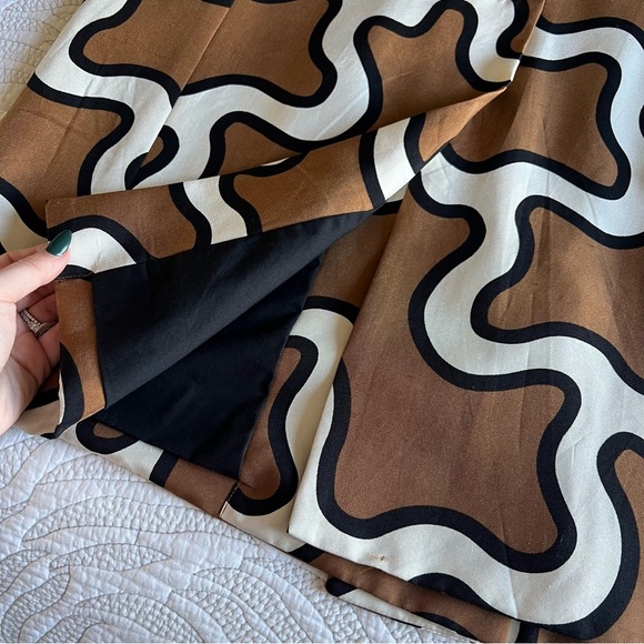 Diane Von Furstenberg - Abstract Swirl Print Silk Lightweight Coat - Picture 10 of 16